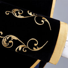 Load image into Gallery viewer, velours broderie style britannique